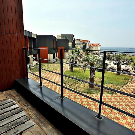 J Raum Resort Σεογκουίπο Εξωτερικό φωτογραφία