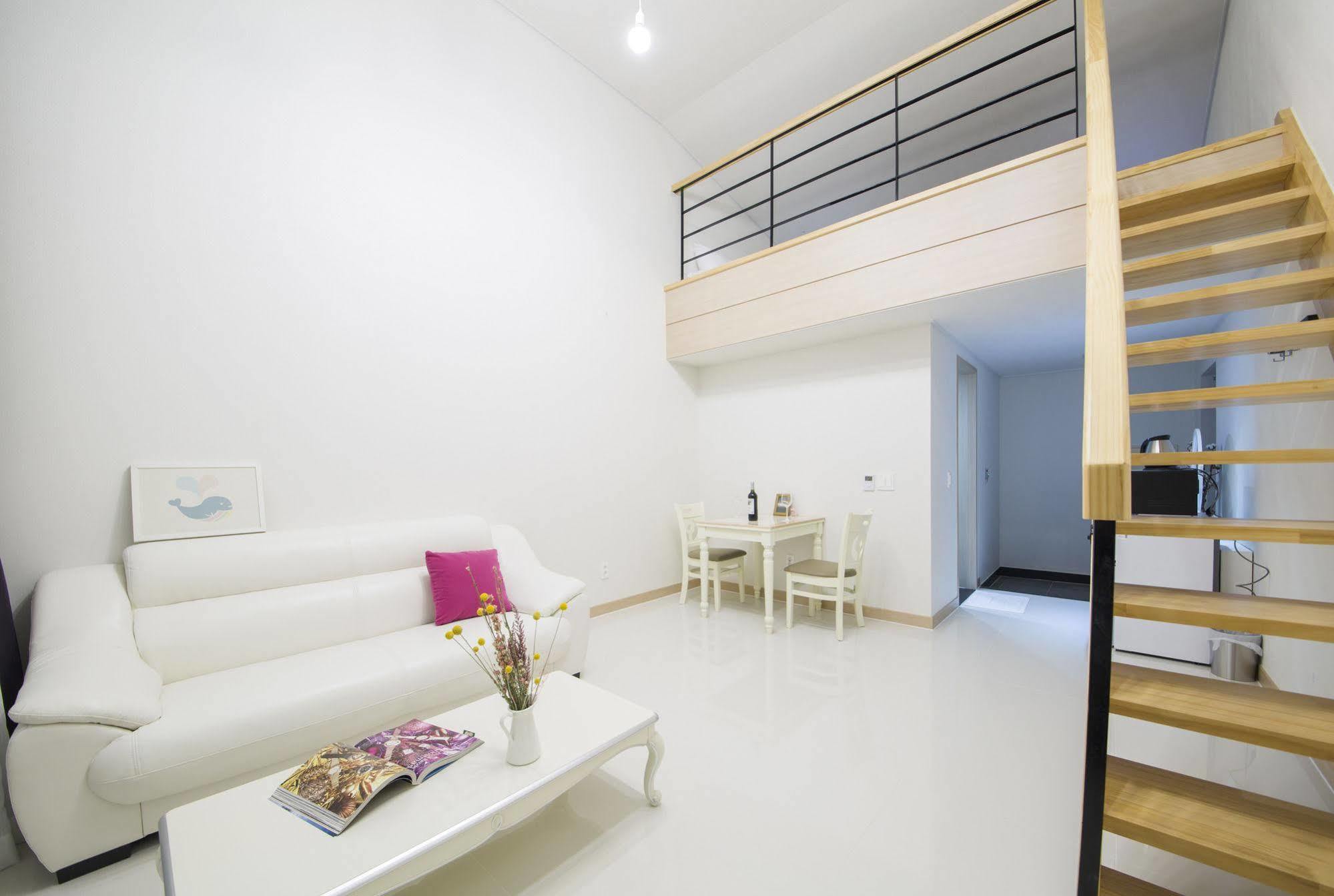 J Raum Resort Σεογκουίπο Εξωτερικό φωτογραφία