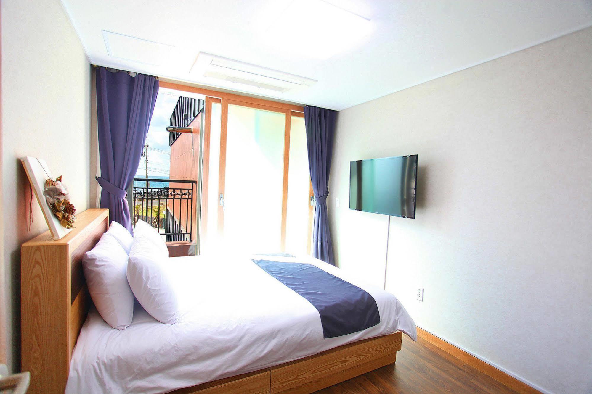 J Raum Resort Σεογκουίπο Εξωτερικό φωτογραφία